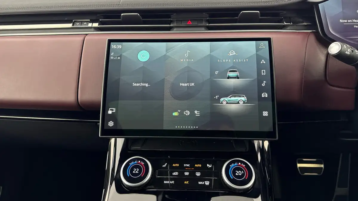 2023-land-rover-range-rover-sport-30-p400-dynamic-se-big-11