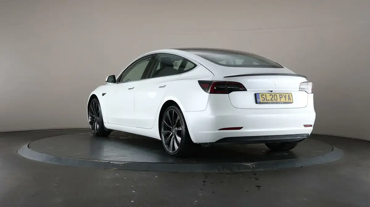 2020-tesla-model-3-e-performance-big-58