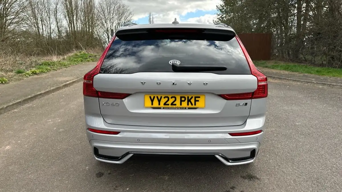 2021-volvo-xc60-20td-b4-r-design-awd-big-24