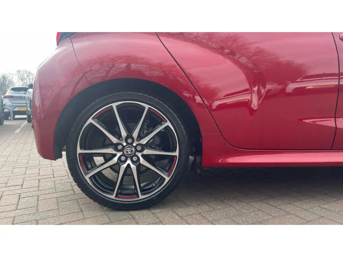 2023-toyota-yaris-15-vvt-i-gr-sport-114bhp-big-6