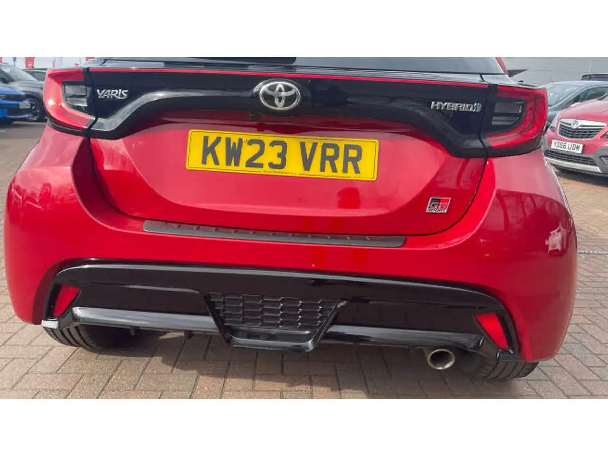 2023-toyota-yaris-15-vvt-i-gr-sport-114bhp-big-30