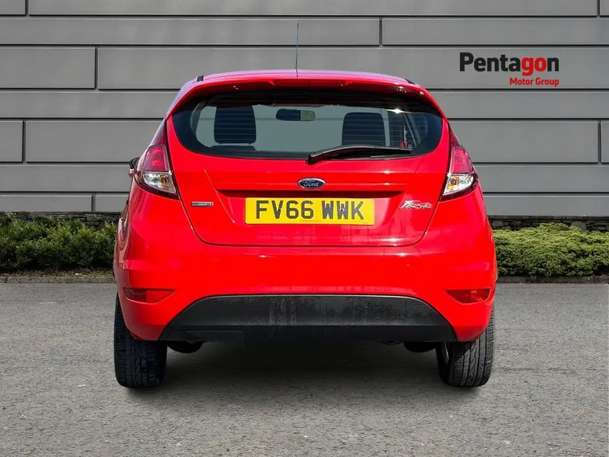 2017-ford-fiesta-10t-zetec-100ps-ecoboost-ss-5d-big-13