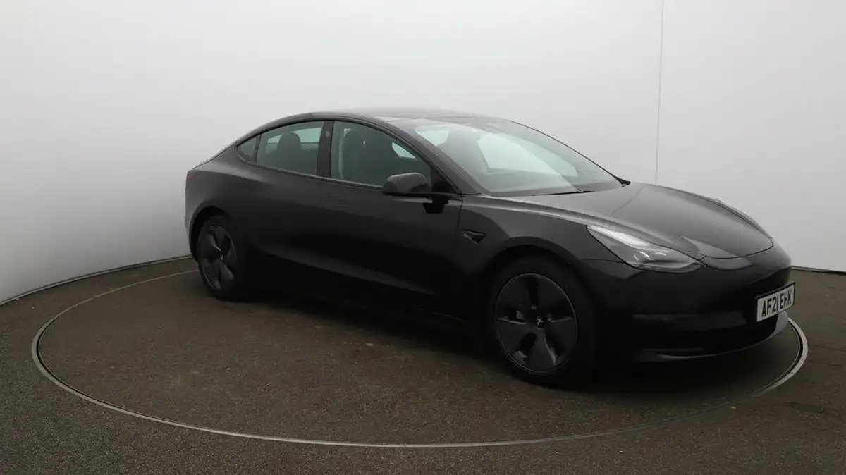 2021-tesla-model-3-e-long-range-4x4-big-1