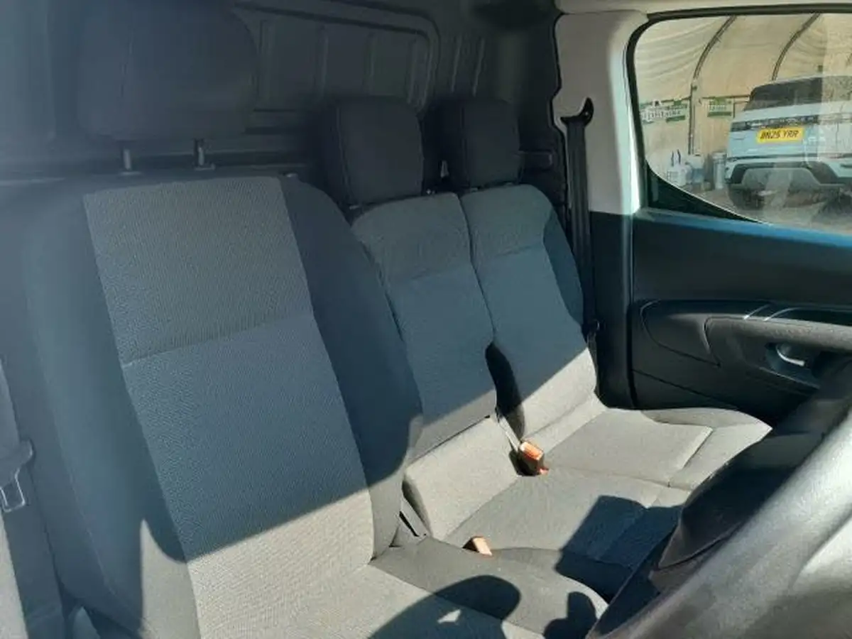 2021-peugeot-partner-15-bluehdi-950-professional-100ps-eu6dt-long-panel-big-20