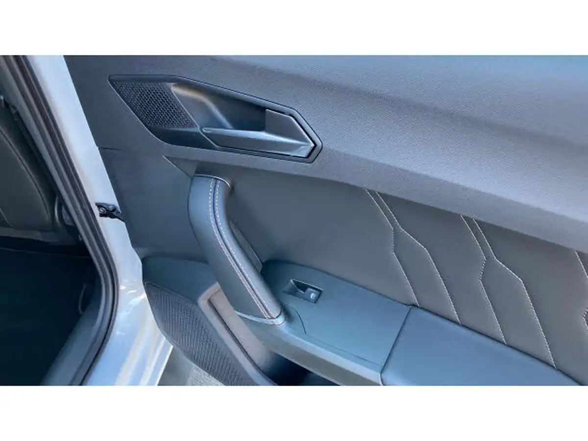 2024-cupra-leon-nf-20-tsi-vz2-design-edition-300ps-hatchback-big-28