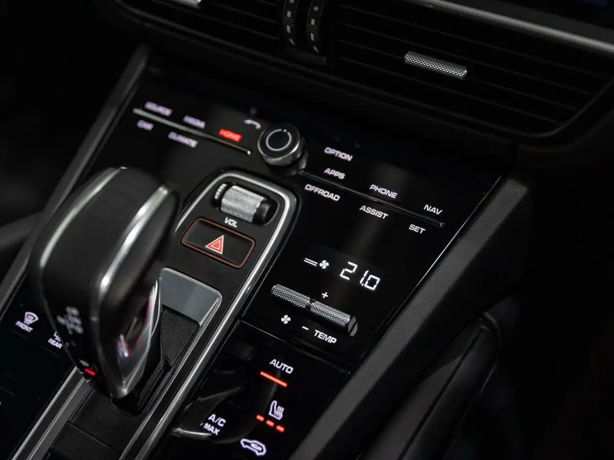 2022-porsche-cayenne-30-v6-e-hybrid-platinum-edition-462ps-station-wagon-big-10
