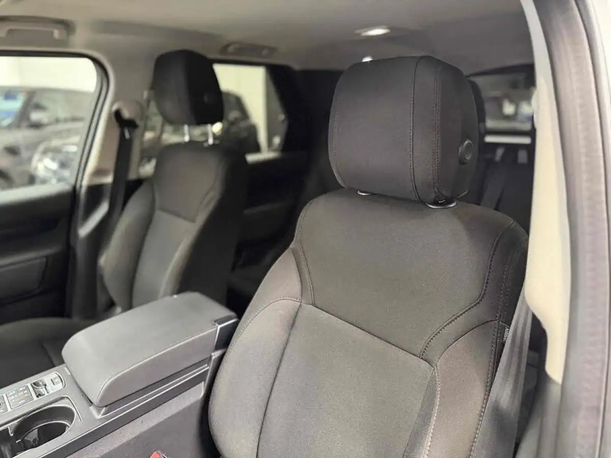 2018-land-rover-discovery-20-si4-s-big-11