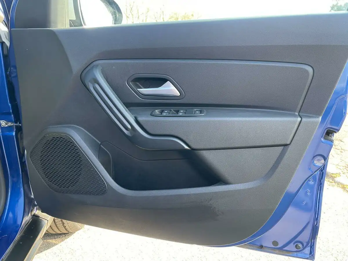 2022-dacia-duster-15dci-comfort-115hpeu6d-4x2-window-van-big-29