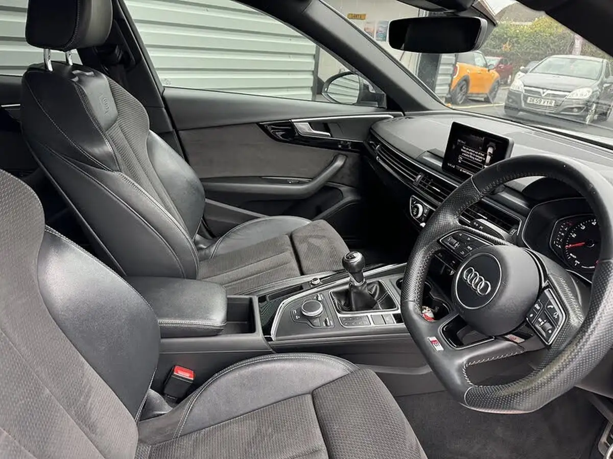 2017-audi-a4-14-tfsi-black-edition-big-24
