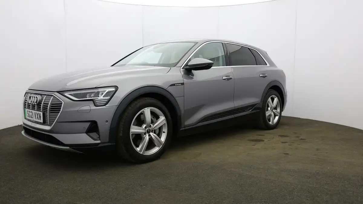 2021-audi-e-tron-50e-technik-station-wagon-big-2