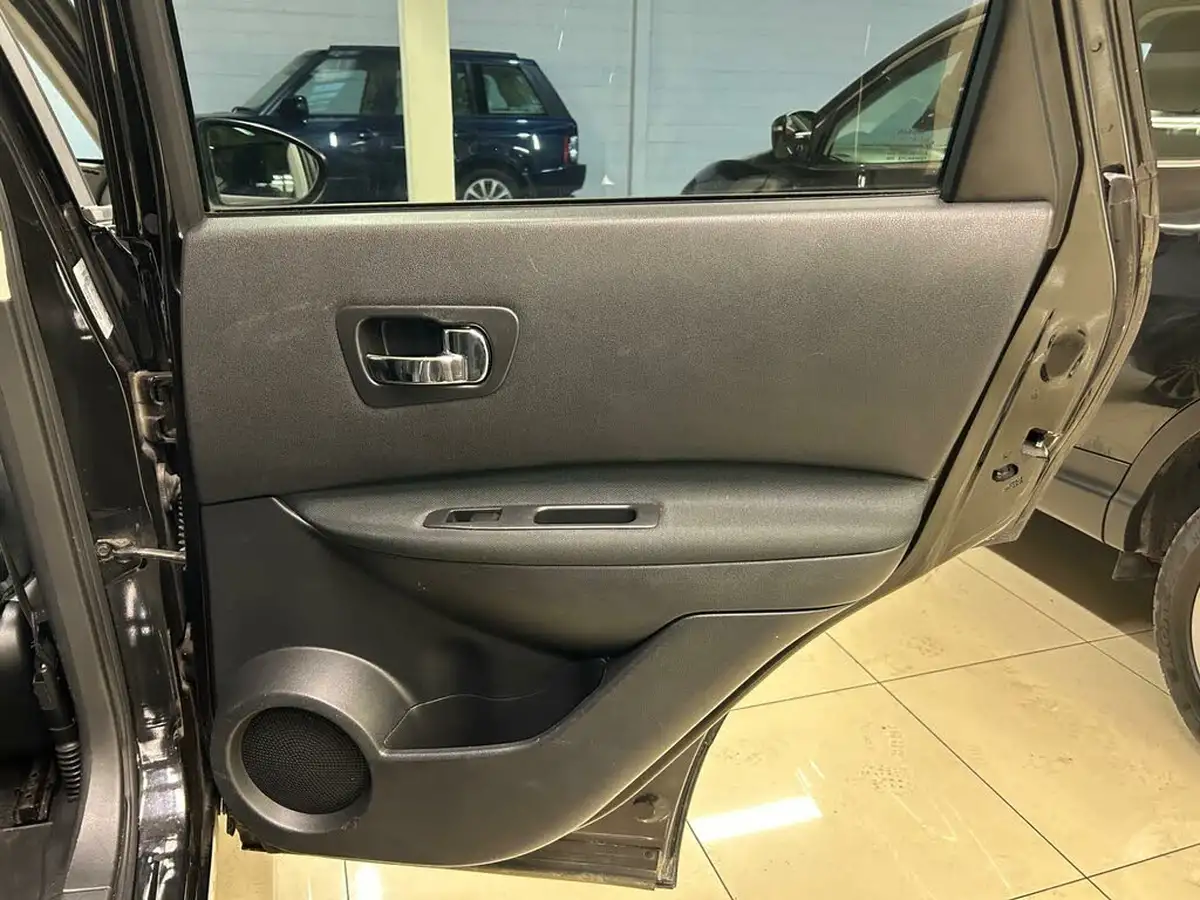 2012-nissan-qashqai-15td-n-tec-big-23