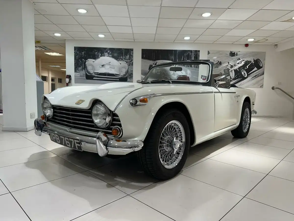 1968-triumph-tr5-convertible-big-0