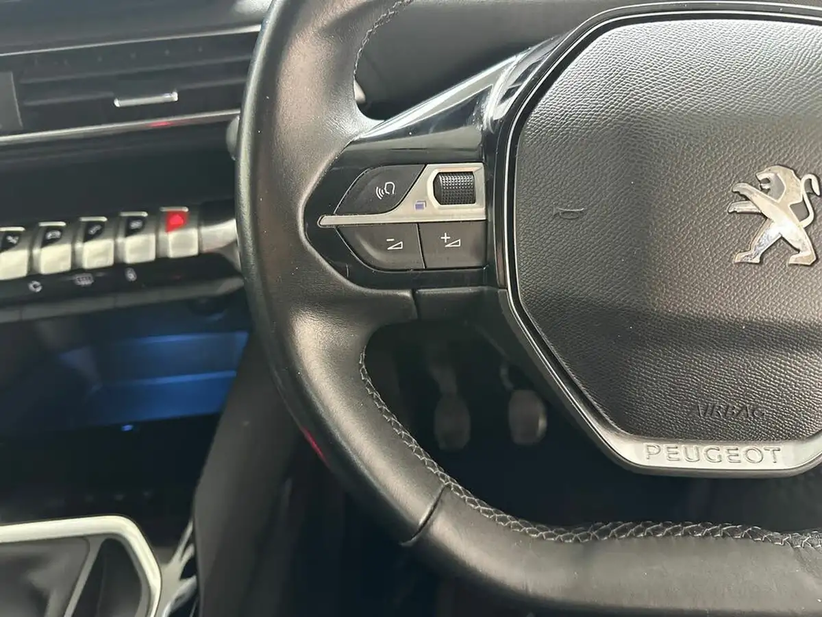 2021-peugeot-3008-suv-12-puretech-allure-big-25
