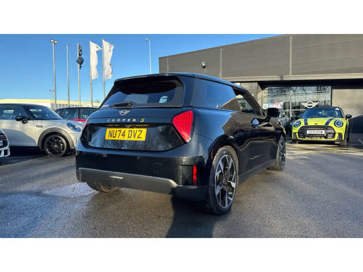 2024-mini-cooper-e-cooper-se-exclusive-big-34