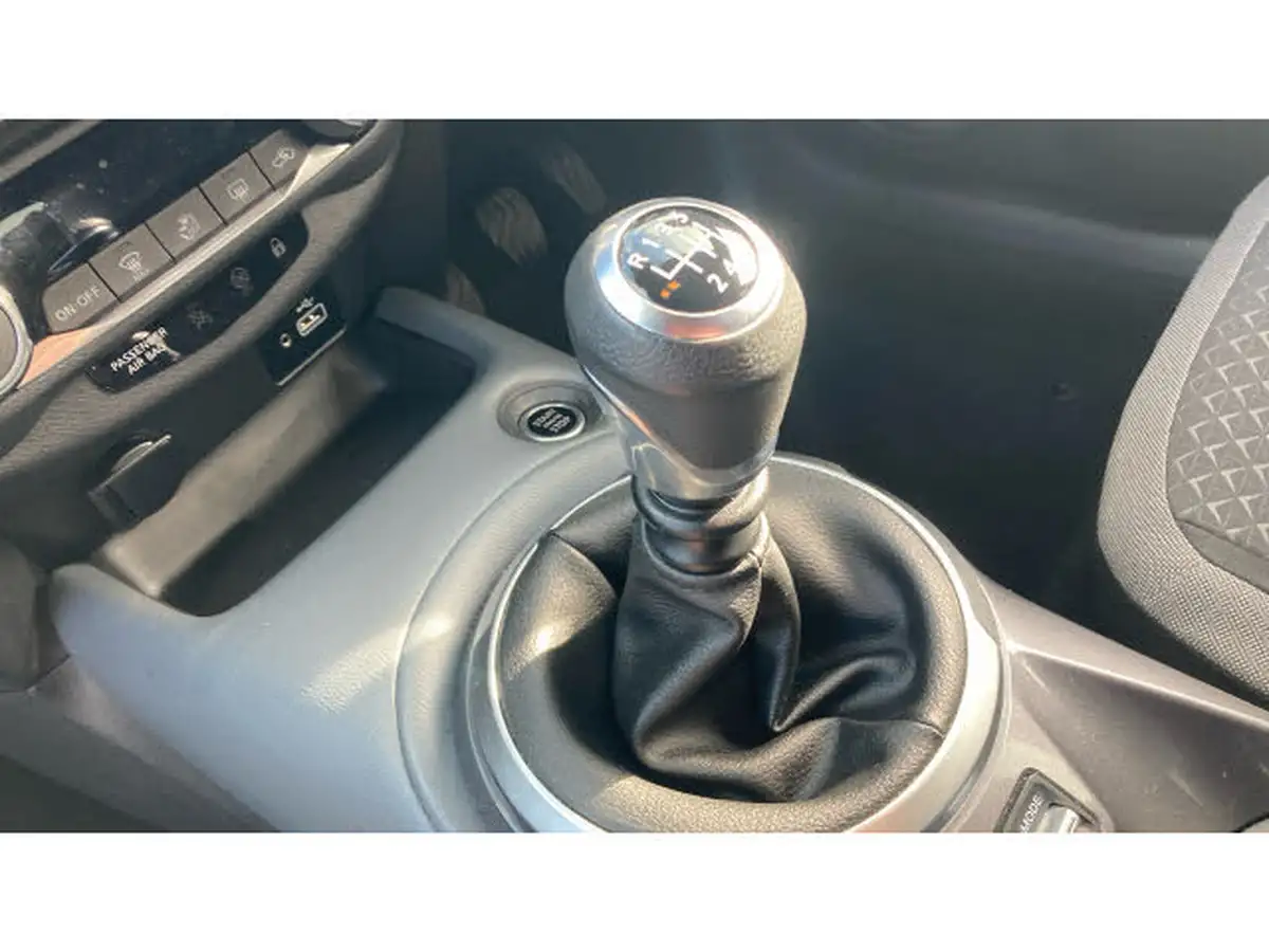 2021-nissan-juke-10-dig-t-n-connecta-big-12