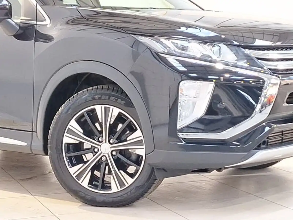 2018-mitsubishi-eclipse-cross-15-3-big-8