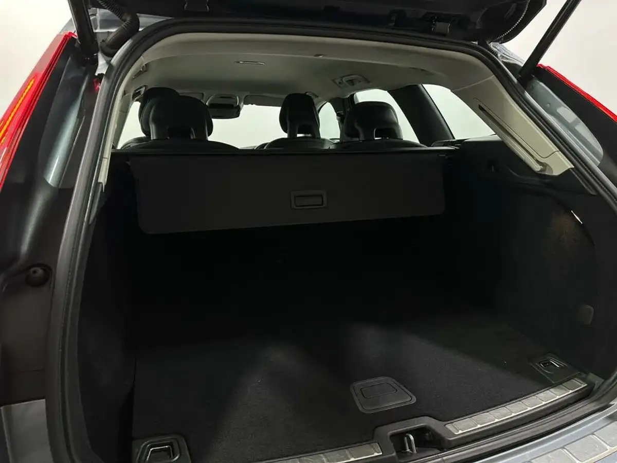 2017-volvo-xc60-20td-d4-momentum-pro-geartronic-big-46