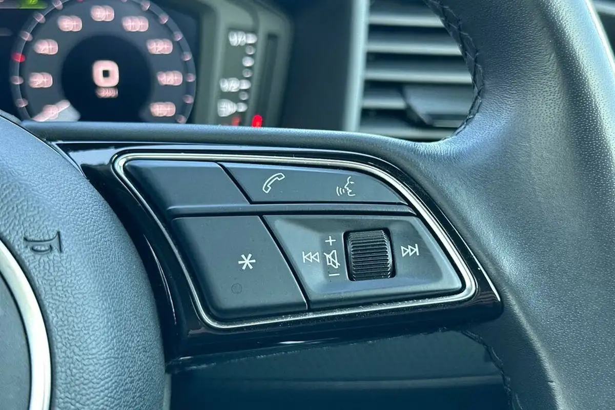 2021-audi-a1-big-39