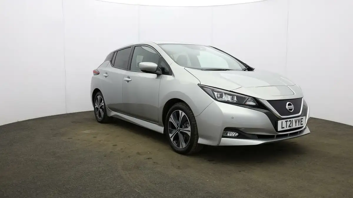 2021-nissan-leaf-e-tekna-big-0