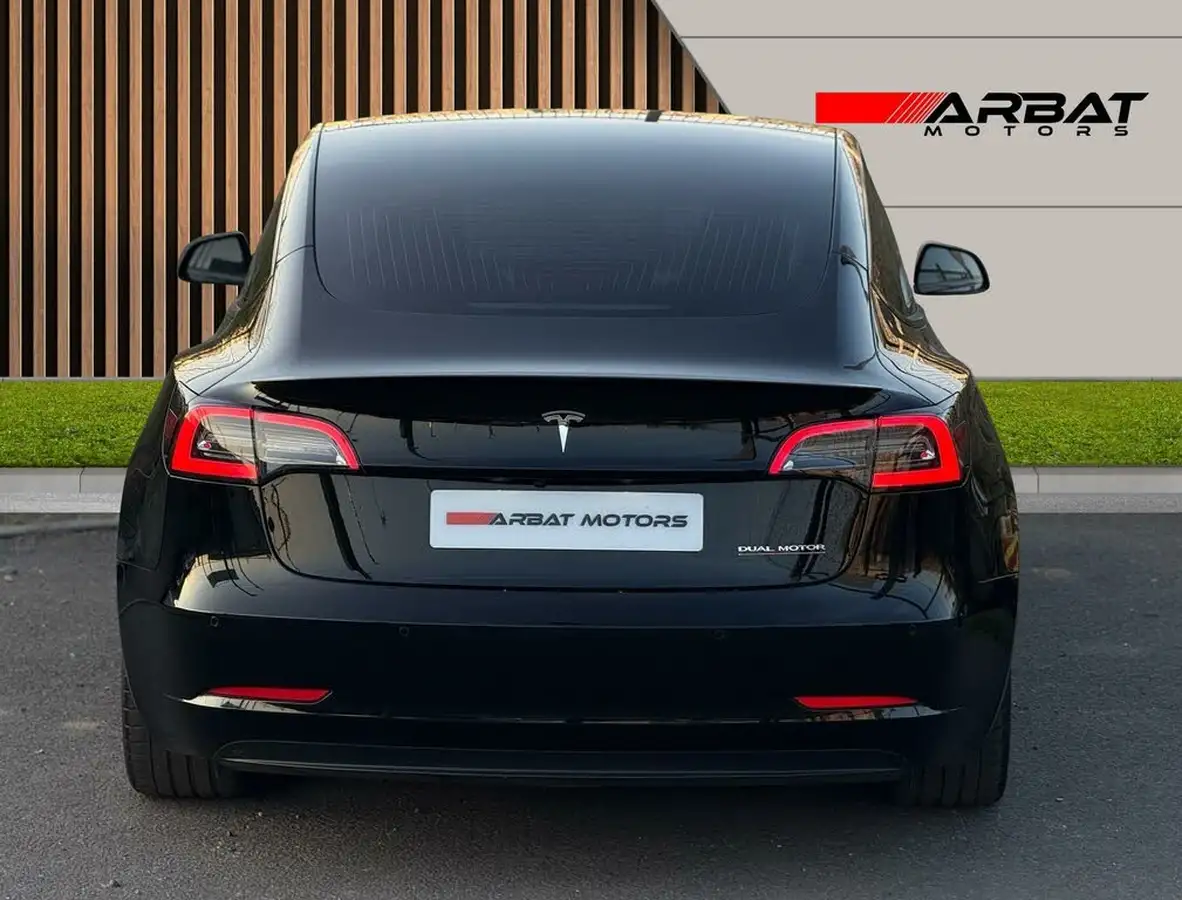 2020-tesla-model-3-e-performance-big-10