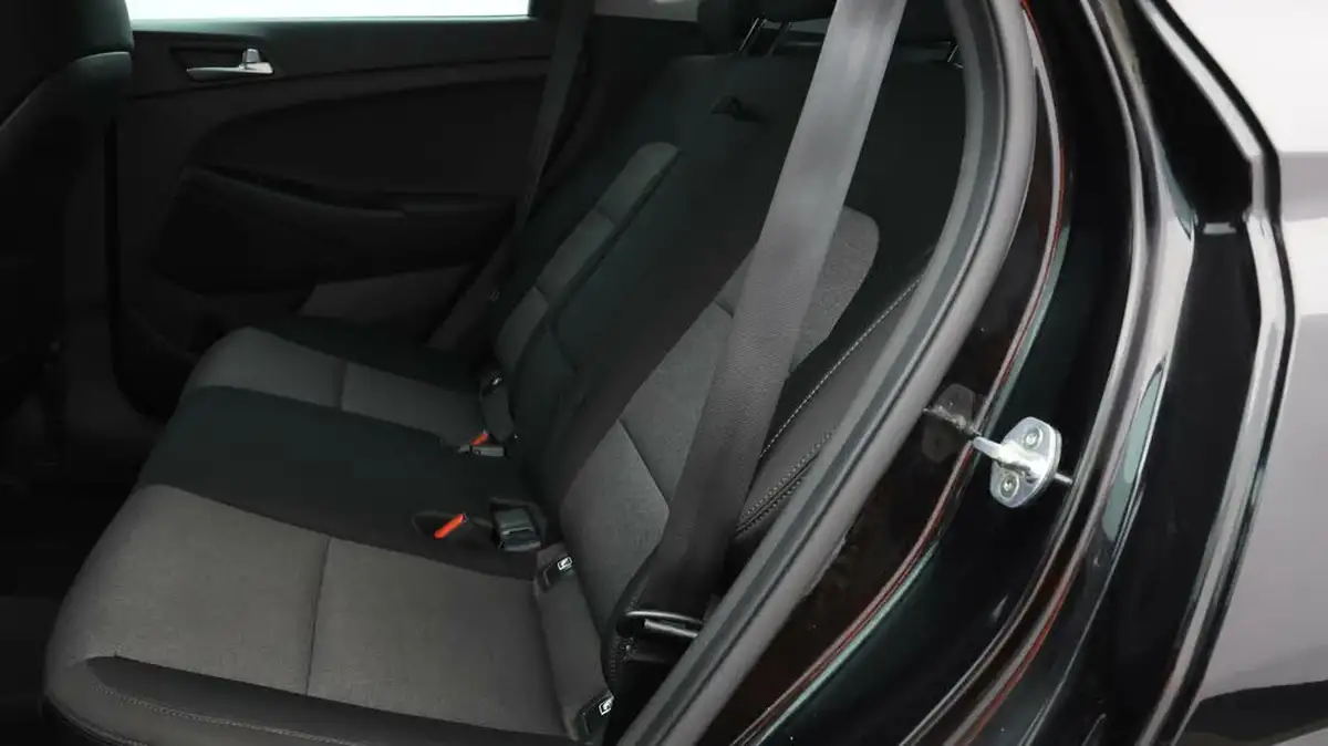 2021-hyundai-tucson-16crdi-se-nav-115ps-big-15