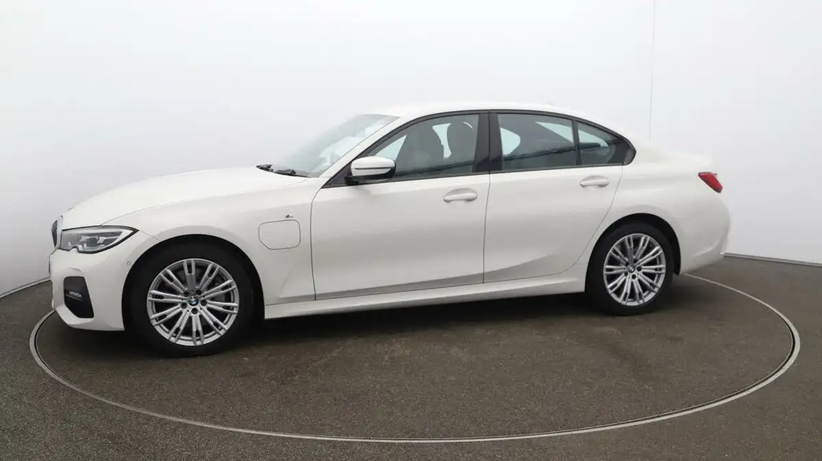 2020-bmw-3-series-20-330e-m-sport-saloon-4d-big-64