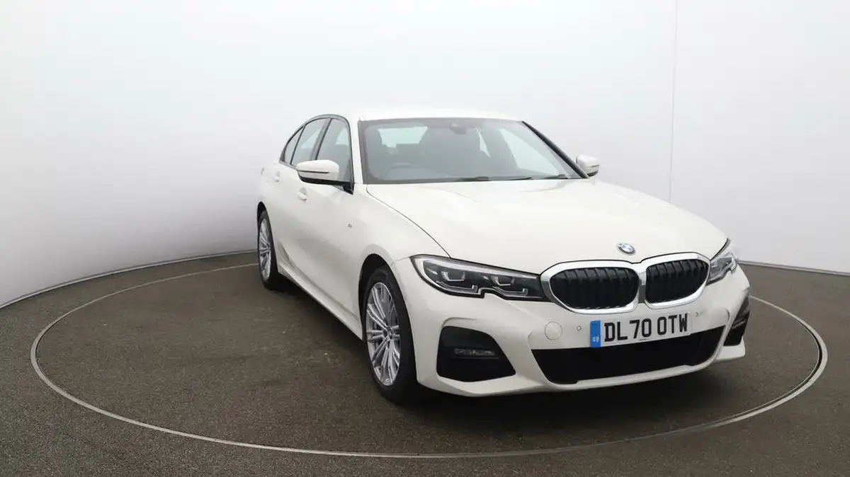 2020-bmw-3-series-20-330e-m-sport-saloon-4d-big-40