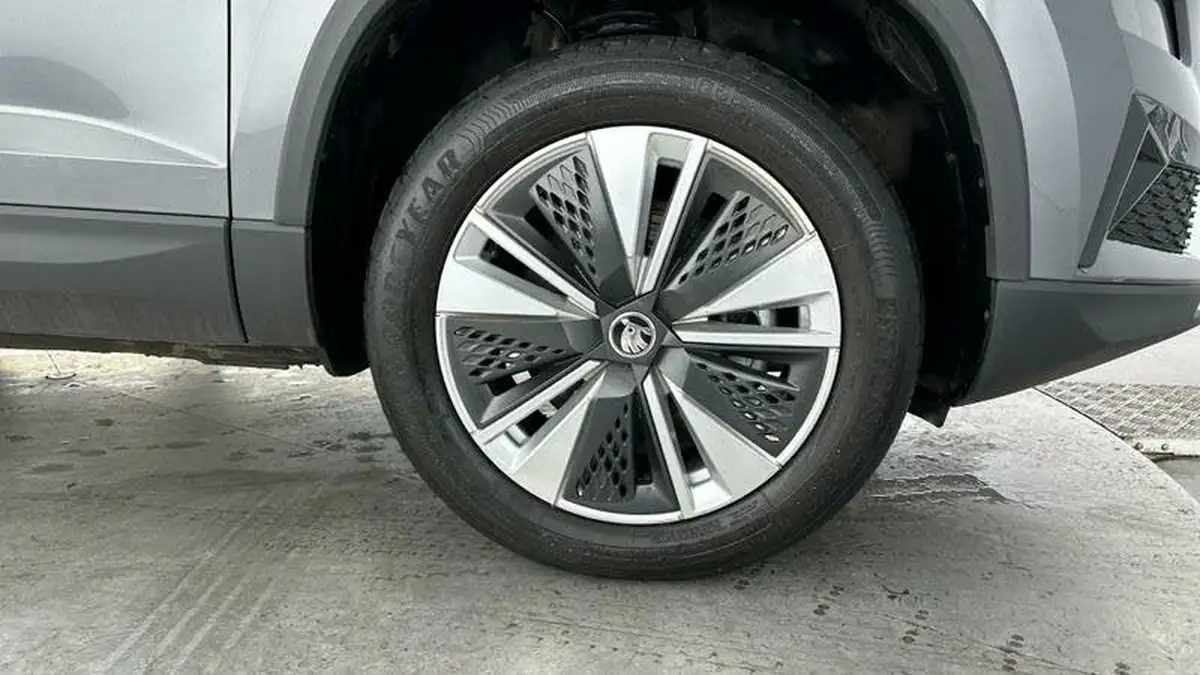2023-skoda-karoq-20tdi-se-drive-150ps-big-4