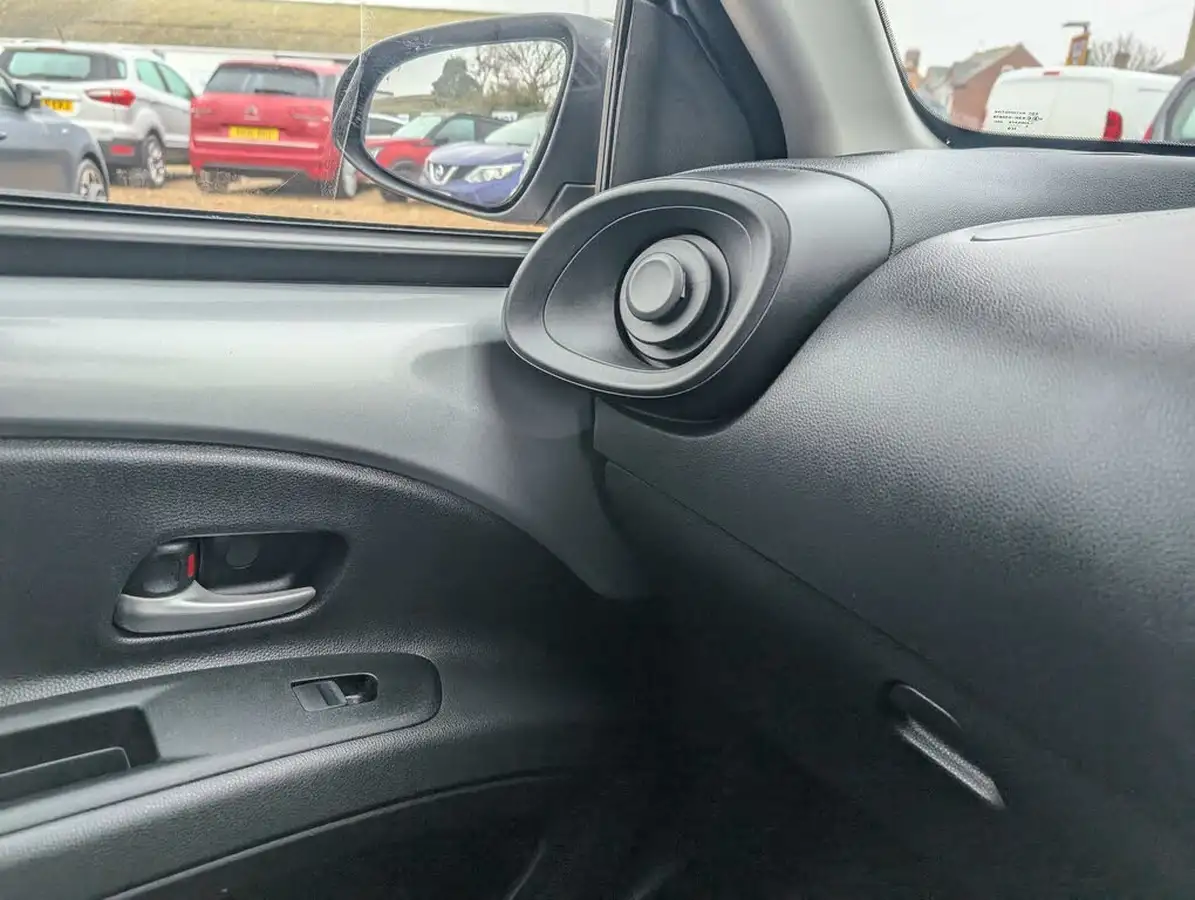 2022-toyota-aygo-x-10-vvt-i-pure-big-24