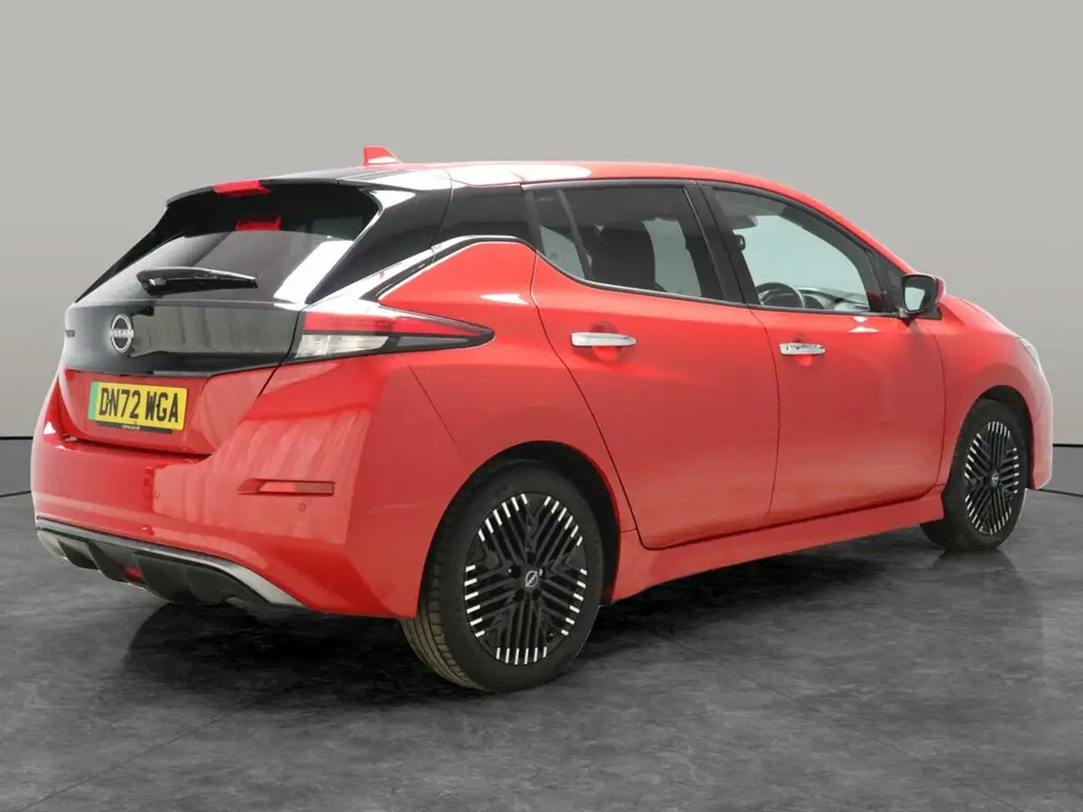 2022-nissan-leaf-e-tekna-39kwh-big-12