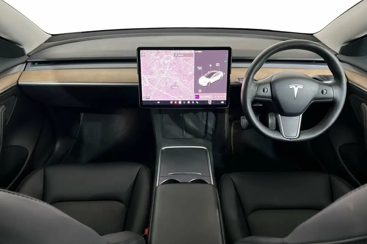 2022-tesla-model-3-e-long-range-big-11
