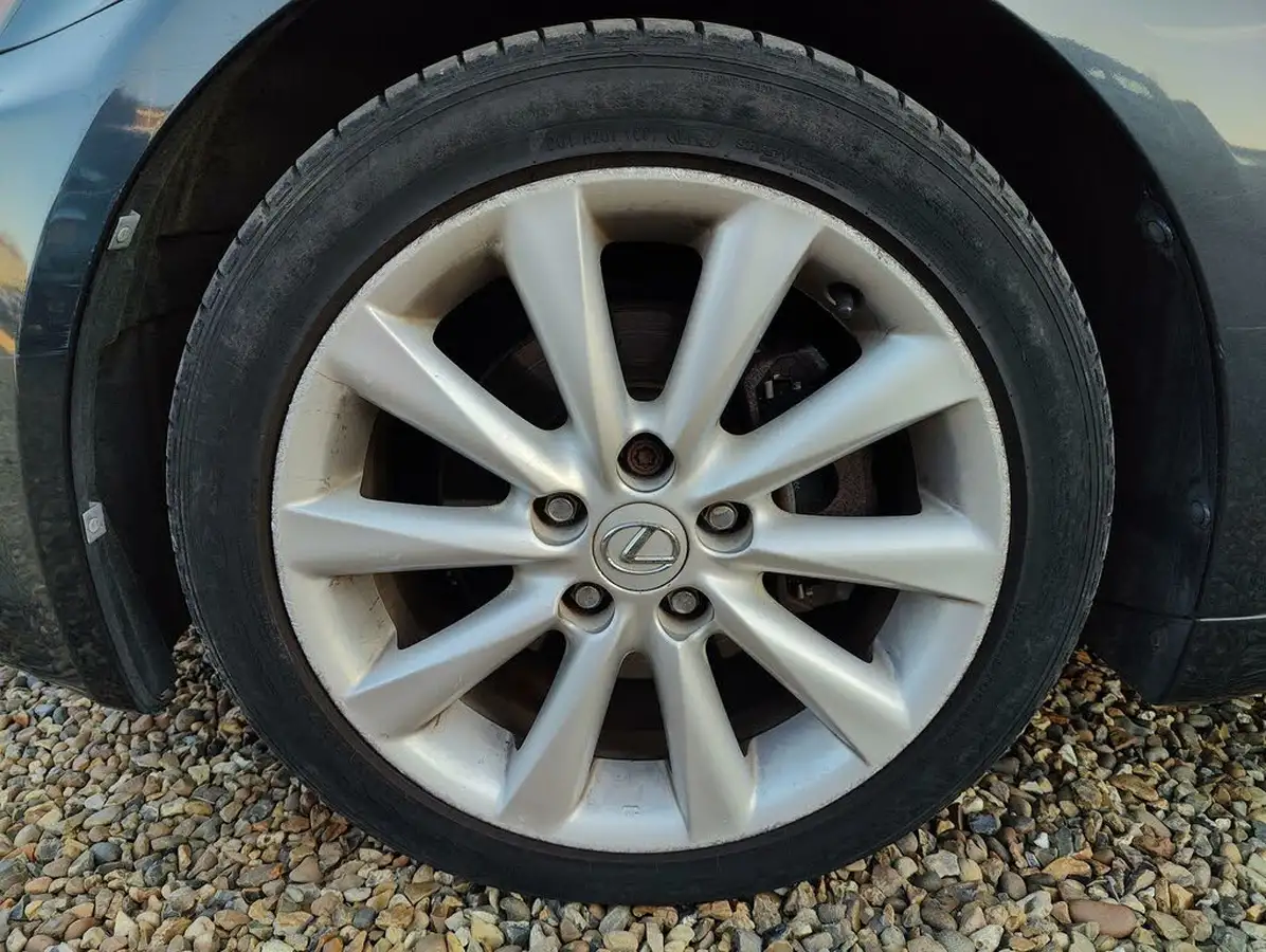 2009-lexus-is-250-25-se-i-saloon-4d-auto-big-34