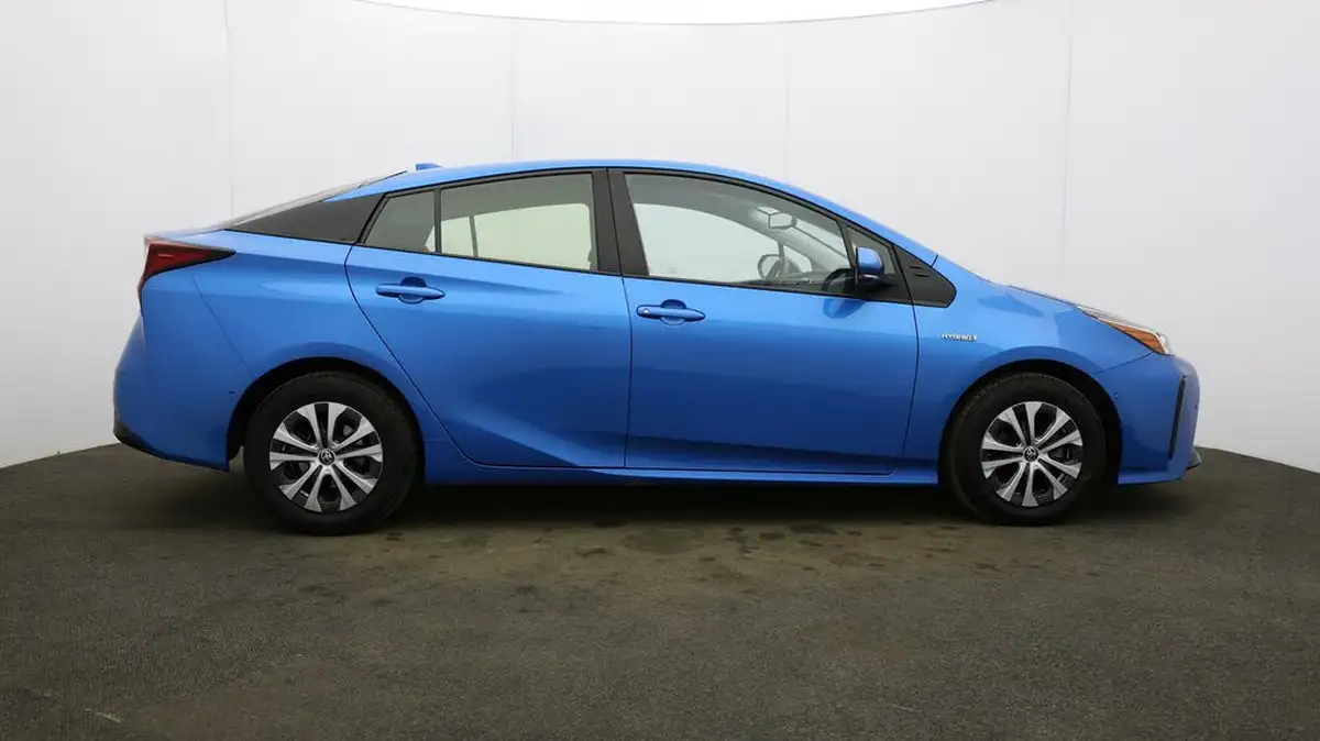 2020-toyota-prius-18-vvt-i-business-edition-plus-cvt-big-44