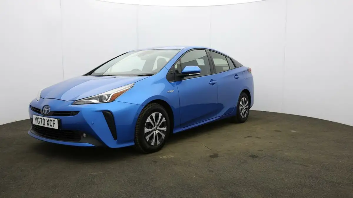 2020-toyota-prius-18-vvt-i-business-edition-plus-cvt-big-2