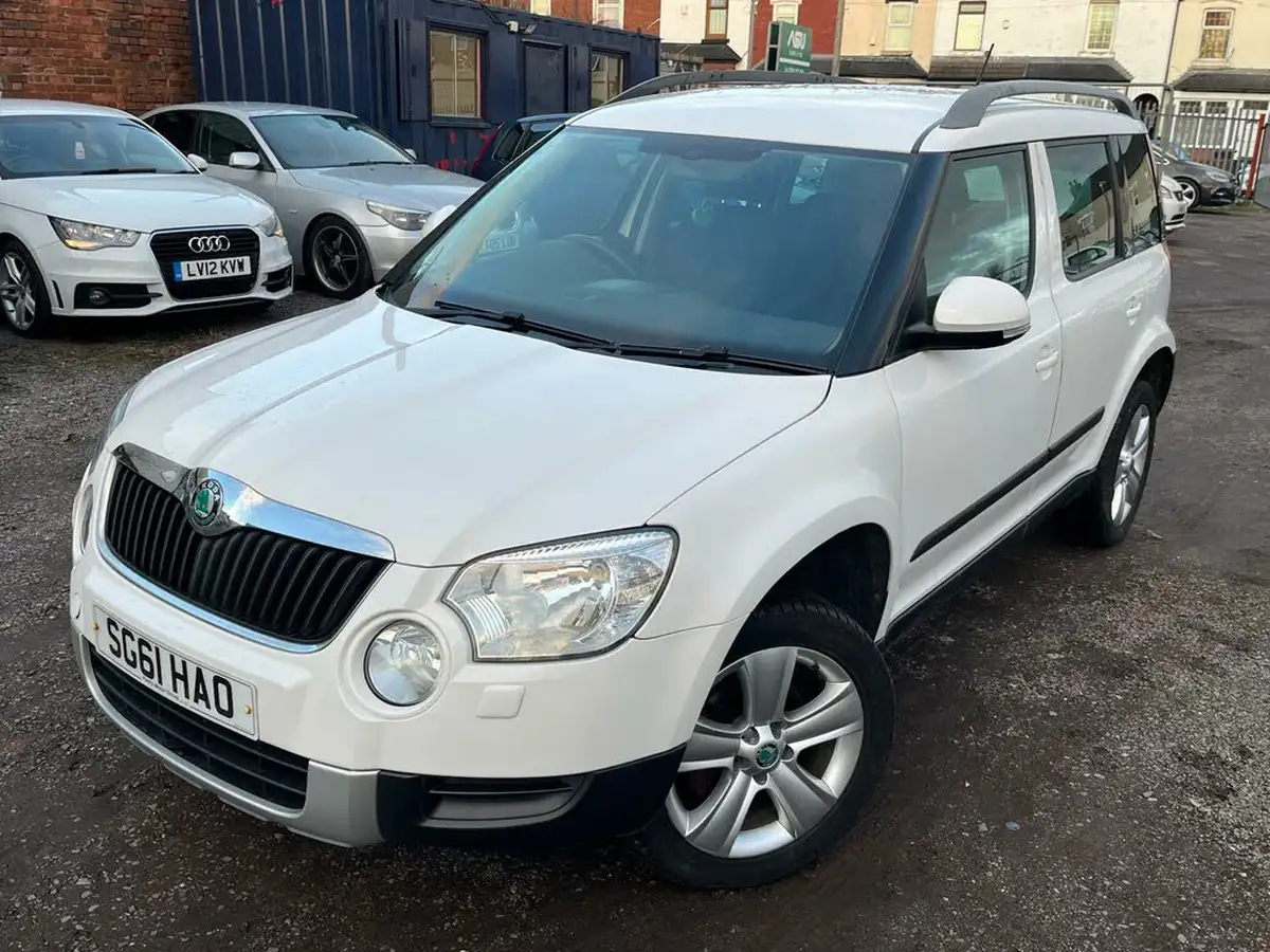 2011-skoda-yeti-20td-se-plus-140bhp-4x4-big-2