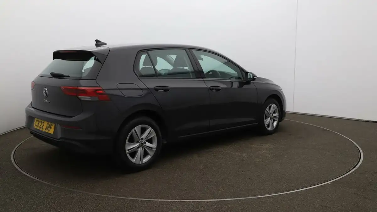 2022-volkswagen-golf-15-tsi-life-130ps-hatchback-big-44