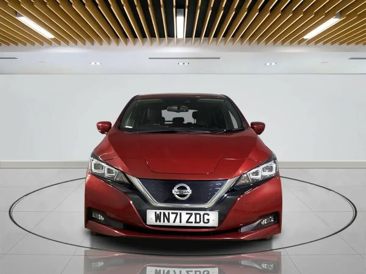 2021-nissan-leaf-e-e-tekna-big-1