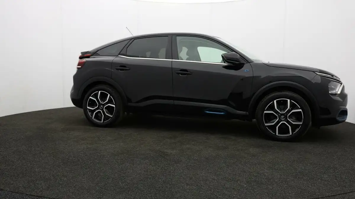 2021-citroen-c4-e-shine-big-40