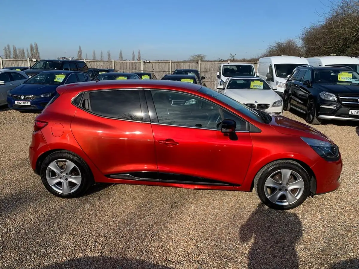 2015-renault-clio-12-dynamique-nav-big-7