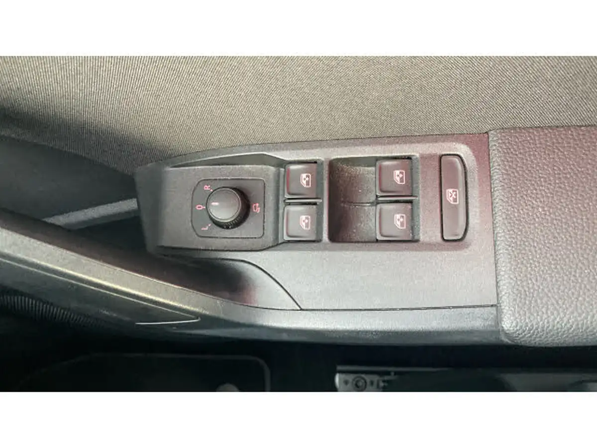 2021-seat-ibiza-10-tsi-fr-110ps-dsg-big-33
