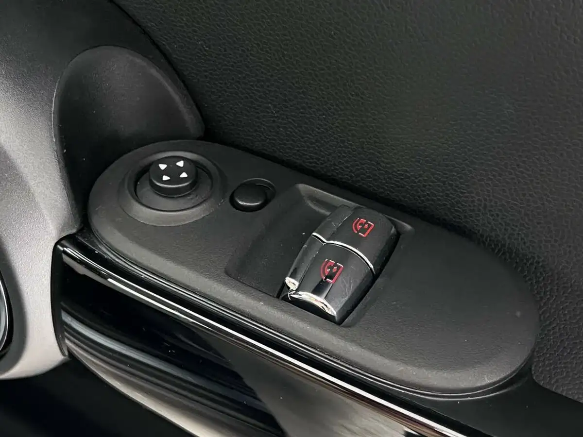 2022-mini-cooper-15-cooper-classic-hatchback-3d-auto-big-36