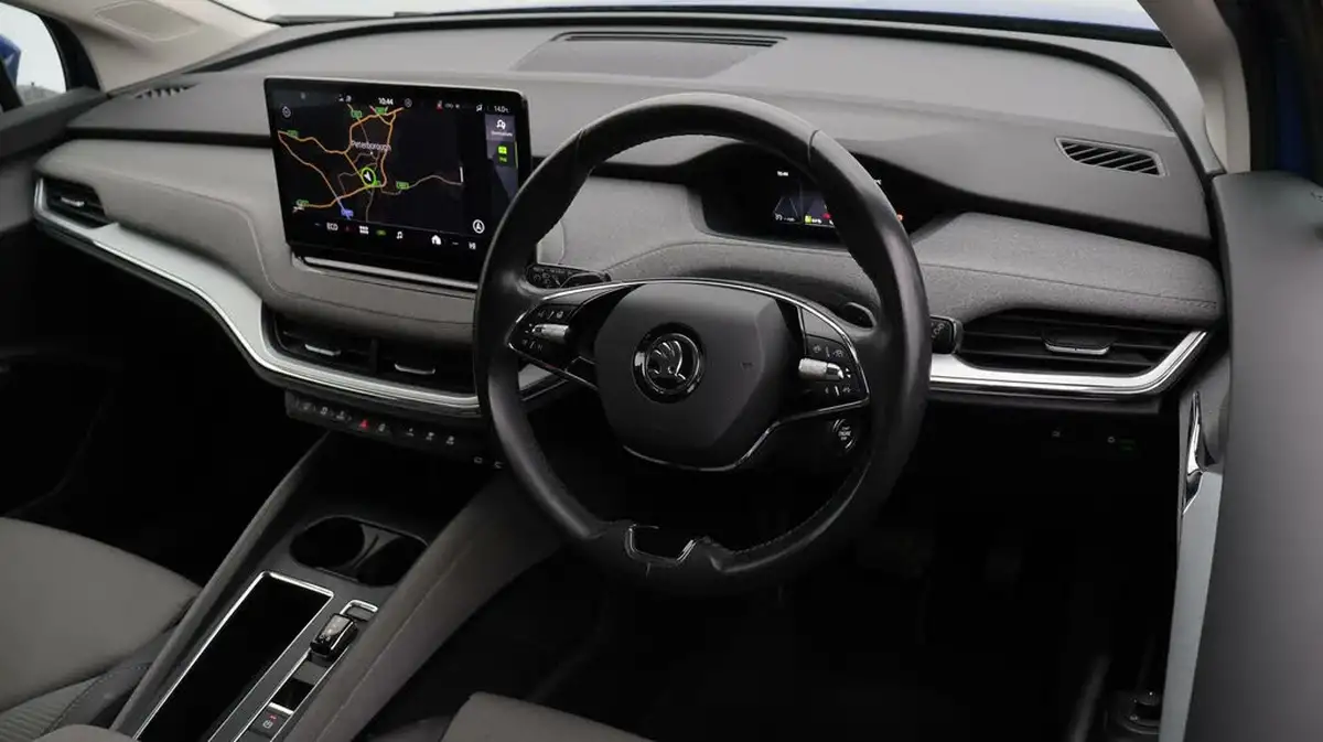 2021-skoda-enyaq-e-80-loft-82-kwh-big-9