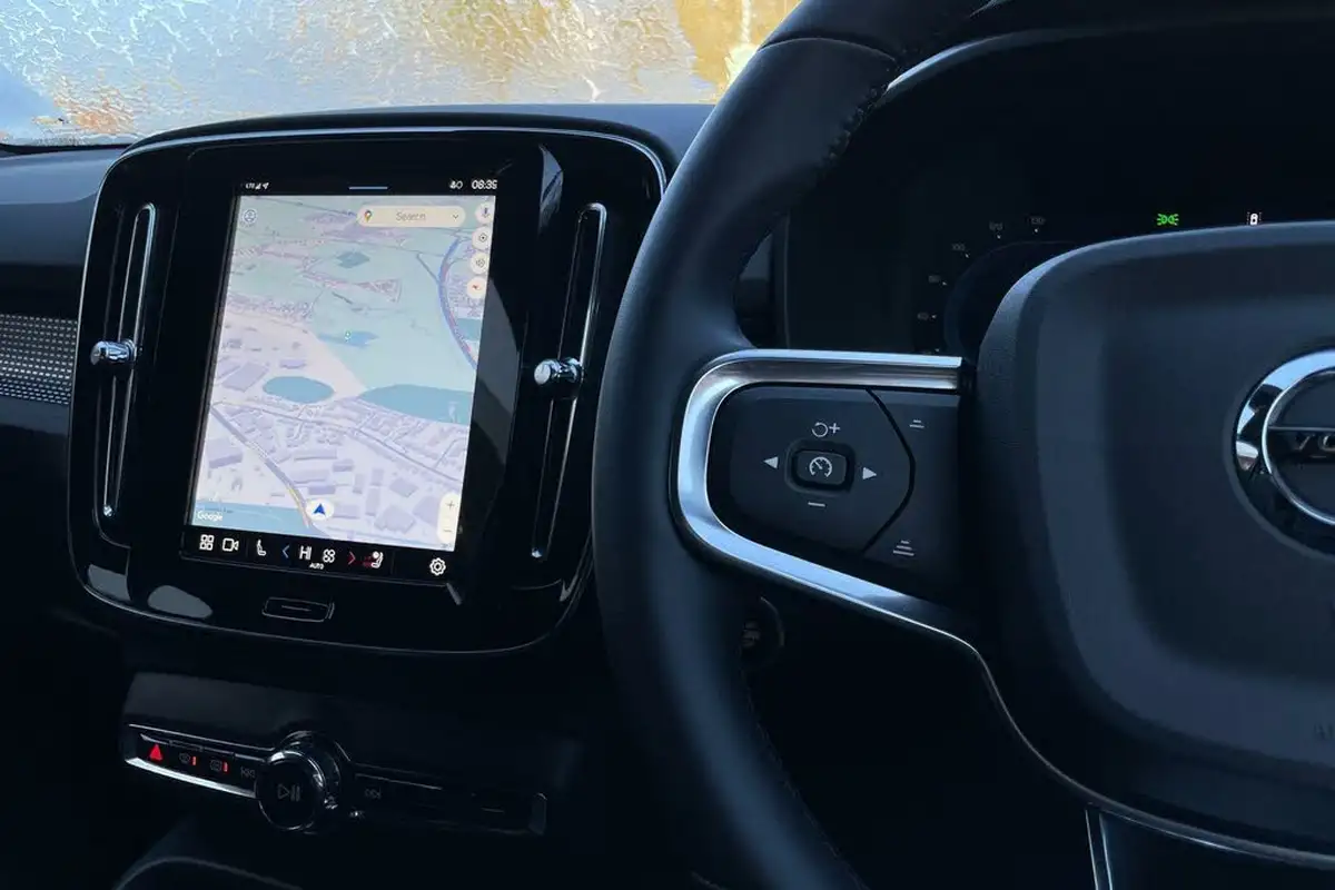 2024-volvo-xc40-20-b4-plus-big-34