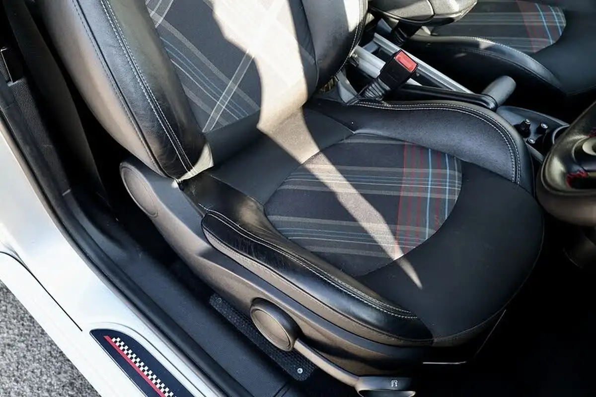 2014-mini-paceman-16-cooper-s-big-13
