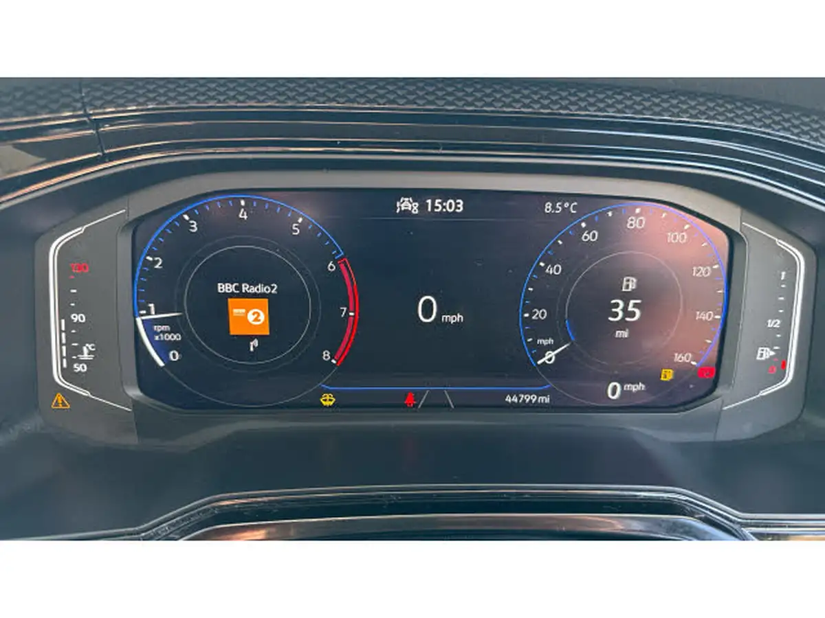 2022-volkswagen-polo-10-tsi-life-big-24
