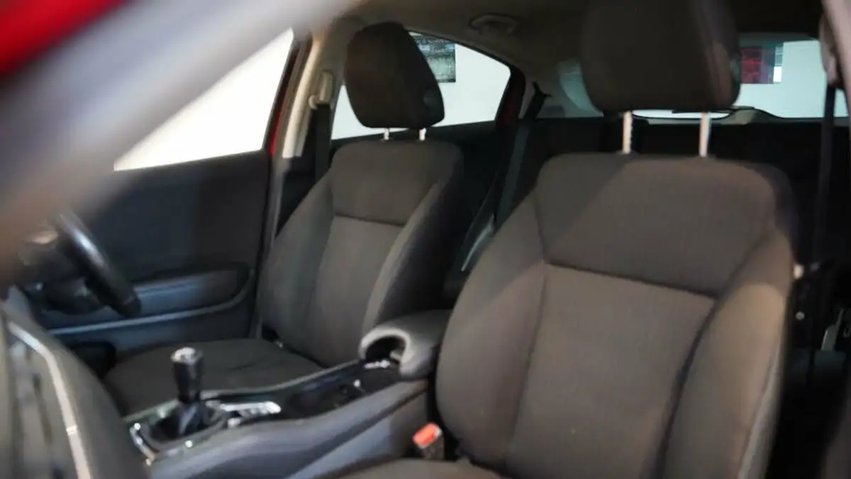 2015-honda-hr-v-15-i-vtec-se-big-15