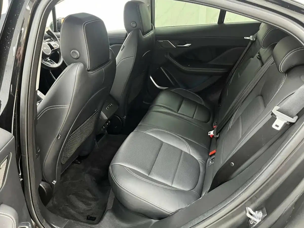2023-kia-xceed-16-gdi-3-big-28