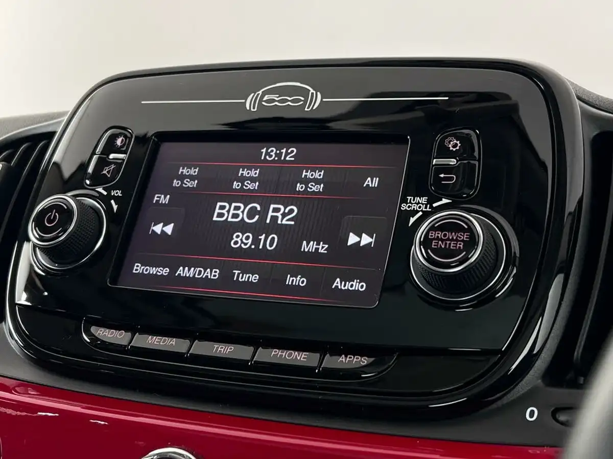 2019-fiat-500-12-lounge-ss-big-27