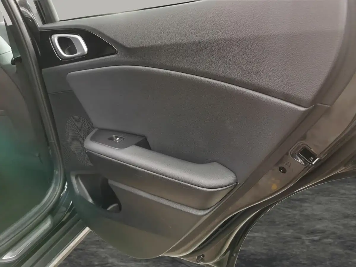 2023-kia-xceed-16-gdi-3-big-32