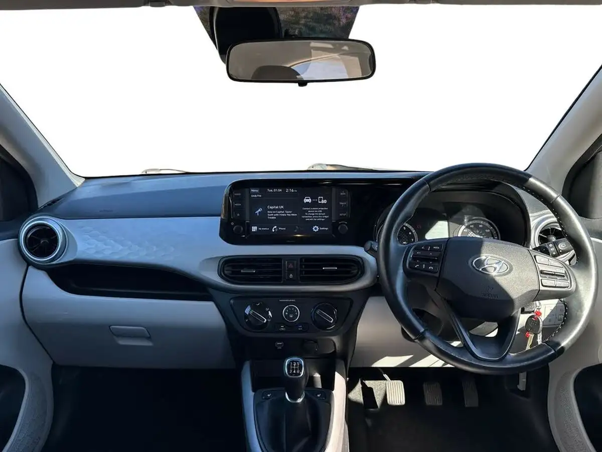 2021-hyundai-i10-10-premium-big-12